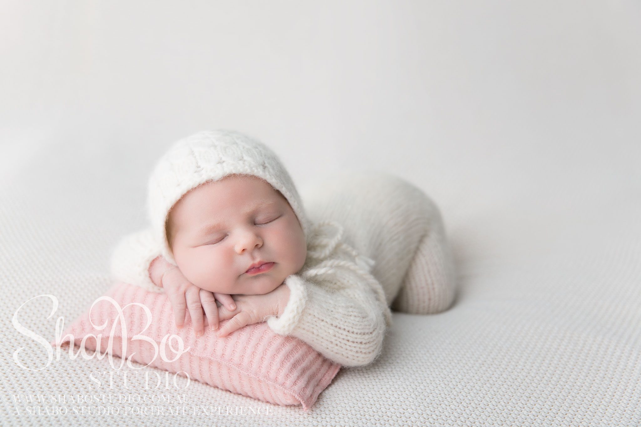 perth maternity and newborn photographer